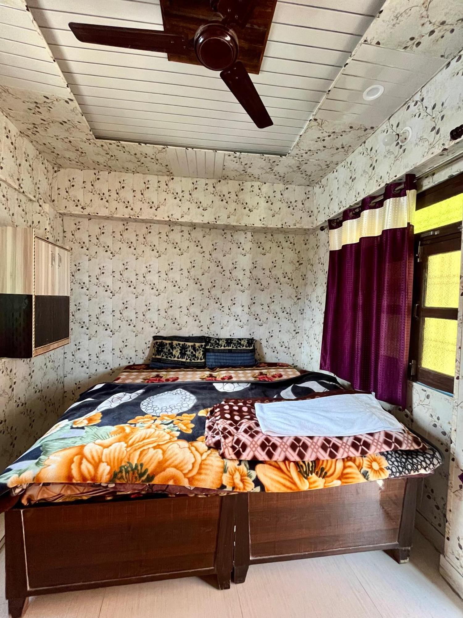 Astha Guest House Gopeshwar ภายนอก รูปภาพ